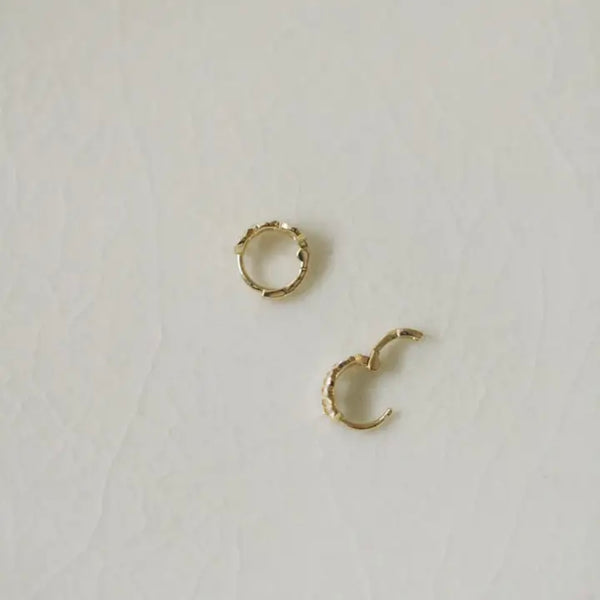 Hoop earrings MINI yellow gold and white crystals