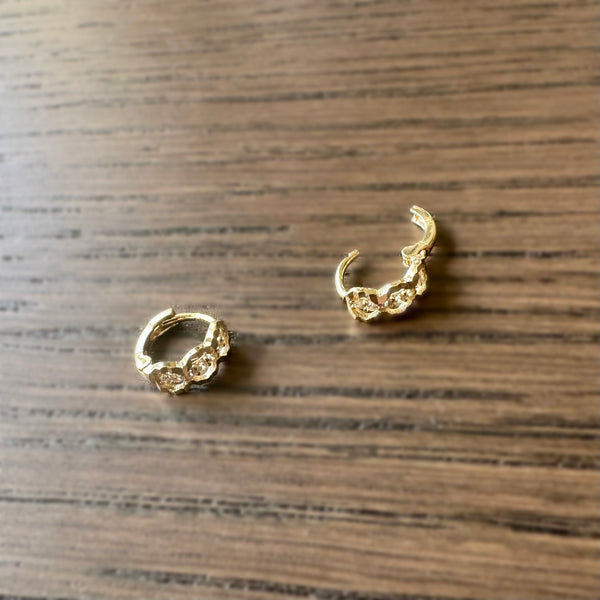 Hoop earrings MINI yellow gold and white crystals